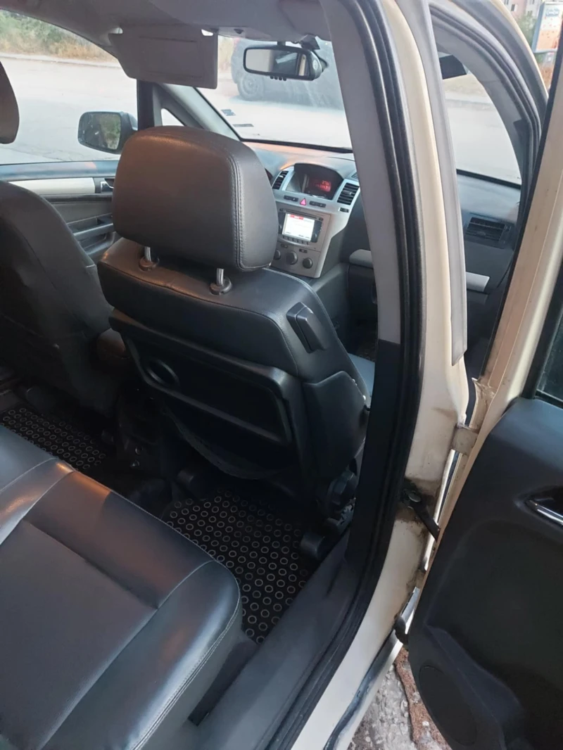 Opel Zafira CNG, снимка 5 - Автомобили и джипове - 52338170