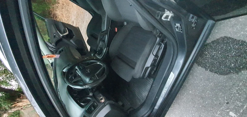 Opel Insignia Дизел Ръчка обслужена , снимка 17 - Автомобили и джипове - 52254742