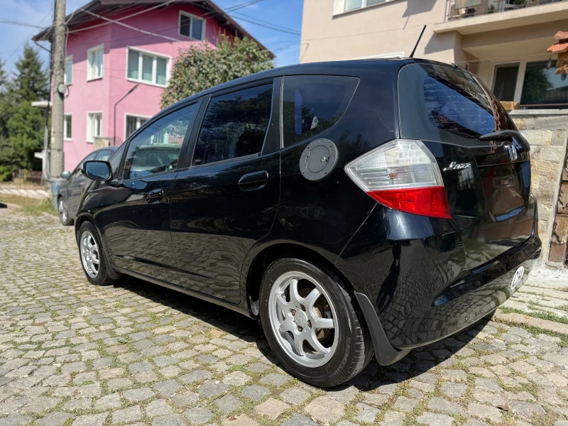 Honda Jazz 1.4 бензин/автомат, снимка 5 - Автомобили и джипове - 52426773
