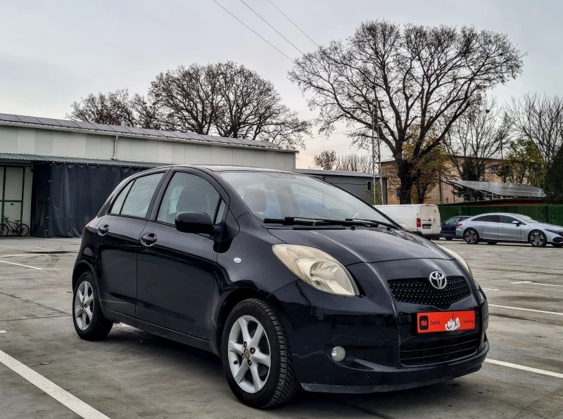 Toyota Yaris 1.0 68 к.с. * КЛИМАТИК* ЕВРО 4, снимка 2 - Автомобили и джипове - 52526747