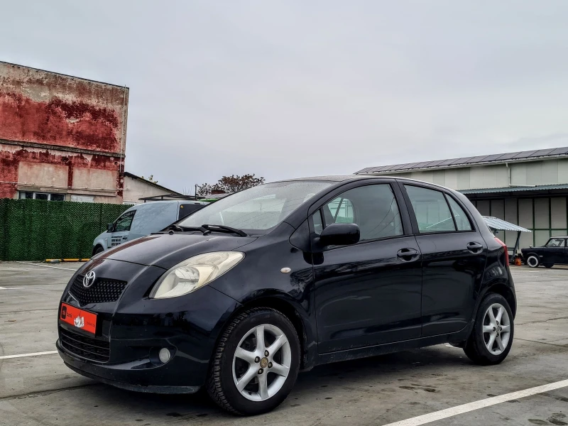 Toyota Yaris 1.0 68 к.с. * КЛИМАТИК* ЕВРО 4, снимка 7 - Автомобили и джипове - 52526747