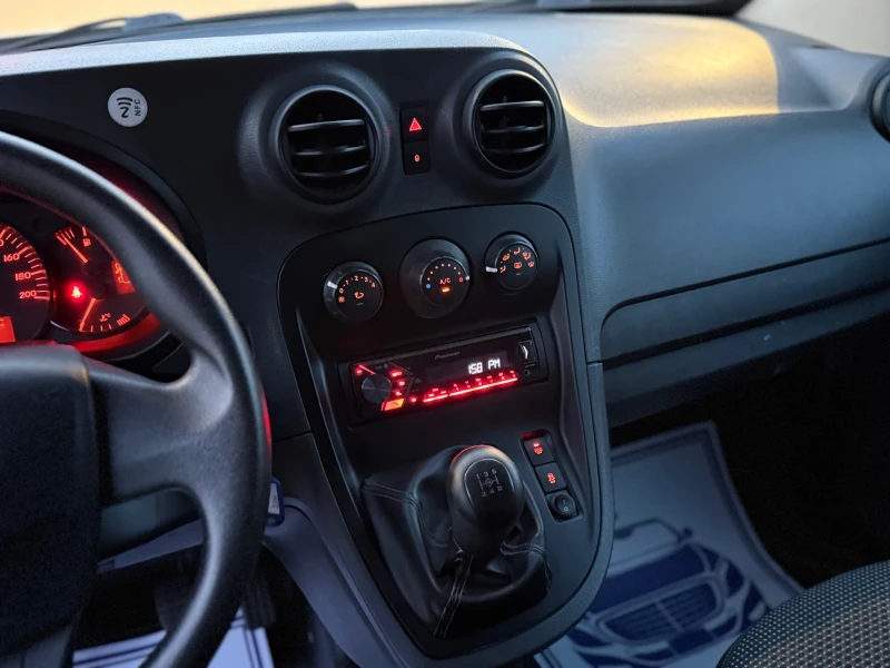 Mercedes-Benz Citan 109KA* 1.5dci* 90кс* КЛИМАТИК* АВТОПИЛОТ* ПАРКТРОН, снимка 11 - Автомобили и джипове - 52553080