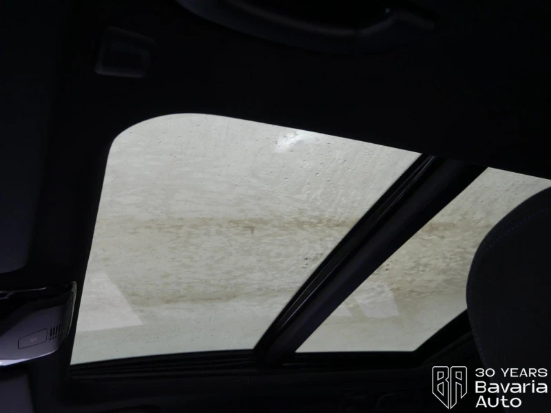 BMW 330 e Touring M Sport Paket Sportautomatic, снимка 9 - Автомобили и джипове - 52669221