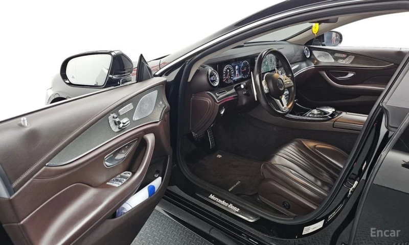 Mercedes-Benz CLS 300, снимка 10 - Автомобили и джипове - 52731508