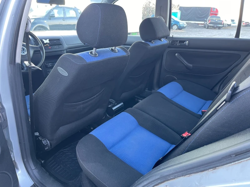 VW Golf 1.6 Бензин/ Ръчка/ ГАЗ / Климатроник, снимка 13 - Автомобили и джипове - 52839927