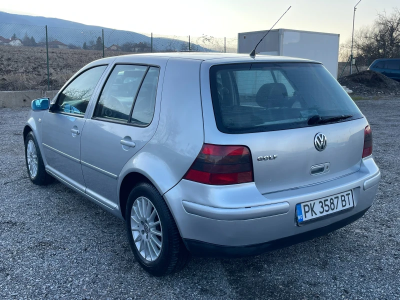 VW Golf 1.6 Бензин/ Ръчка/ ГАЗ / Климатроник, снимка 8 - Автомобили и джипове - 52839927