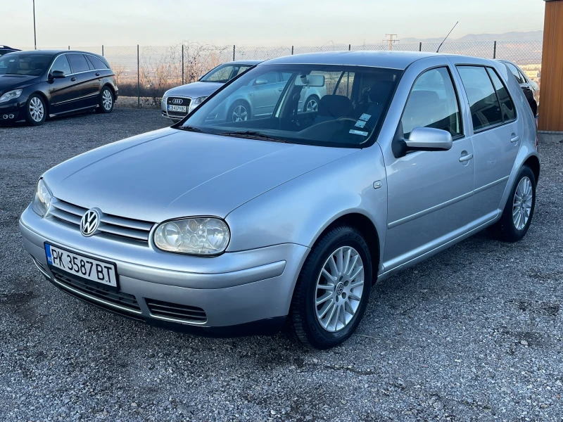 VW Golf 1.6 Бензин/ Ръчка/ ГАЗ / Климатроник, снимка 3 - Автомобили и джипове - 52839927