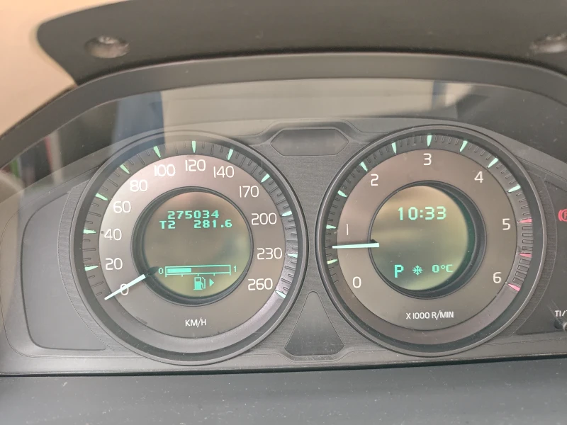 Volvo Xc70, снимка 6 - Автомобили и джипове - 53224641