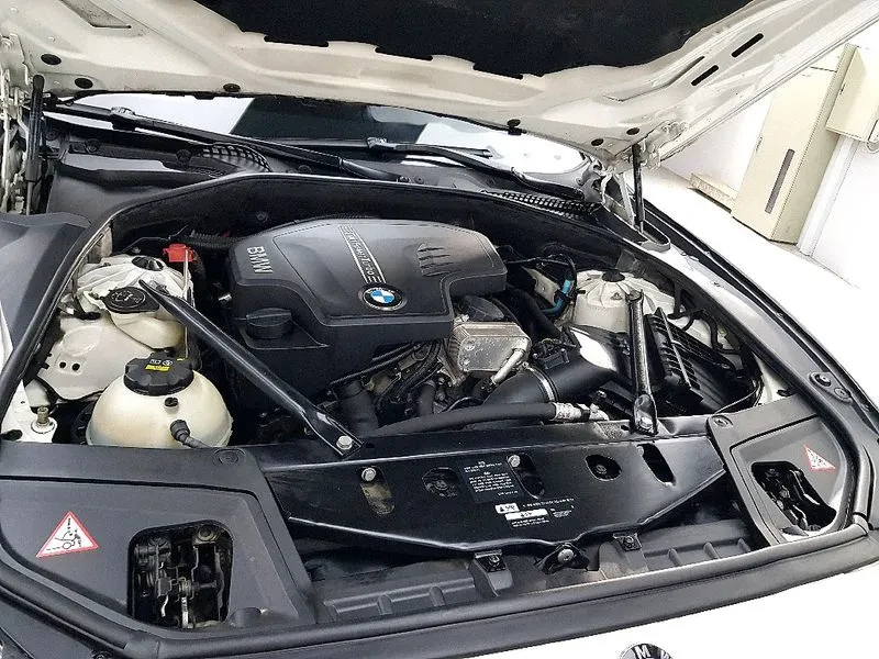 BMW 528 M Aerodynamics - САМО 30% АВАНС, снимка 6 - Автомобили и джипове - 55803169