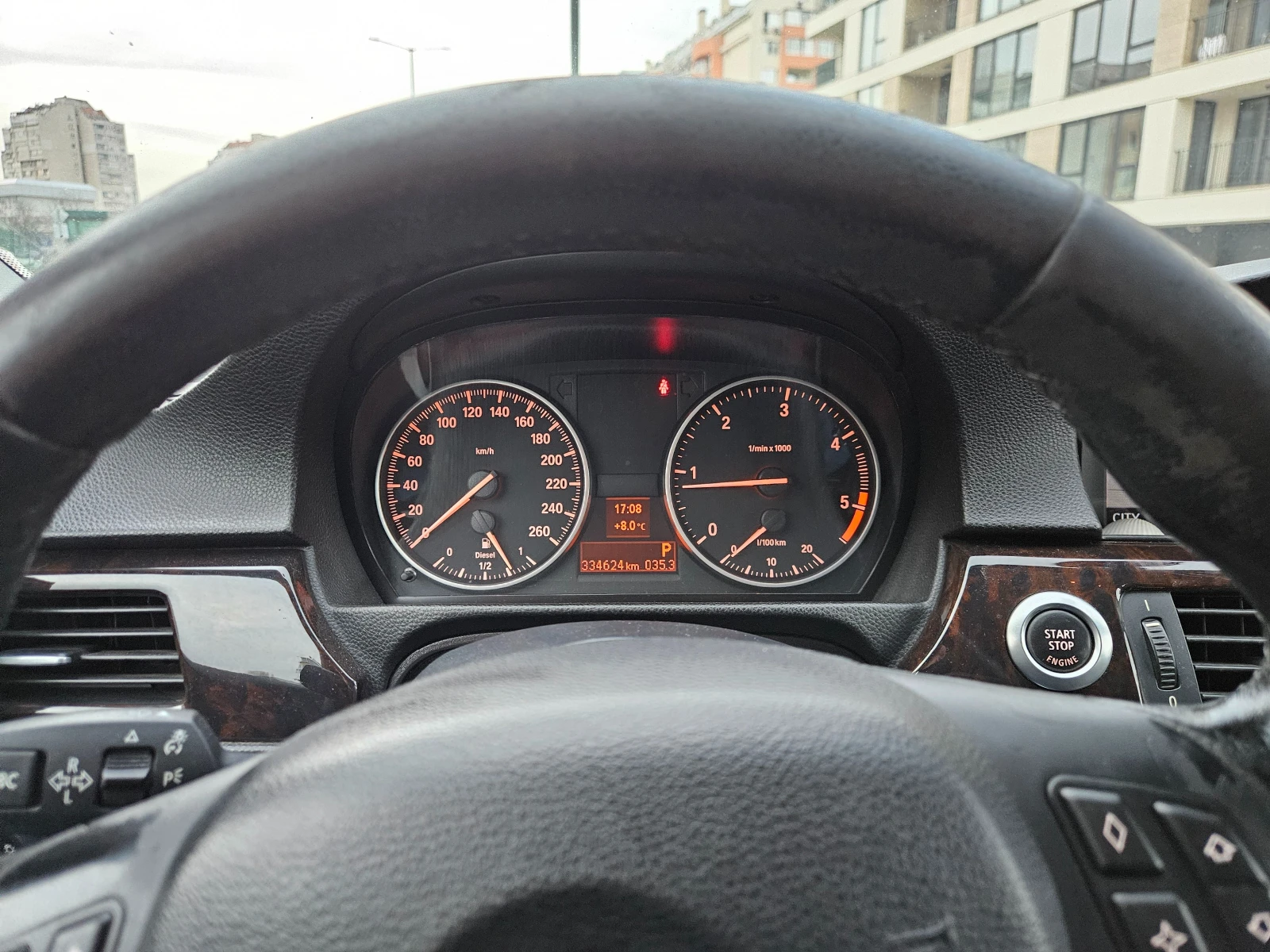 BMW 320  - изображение 9