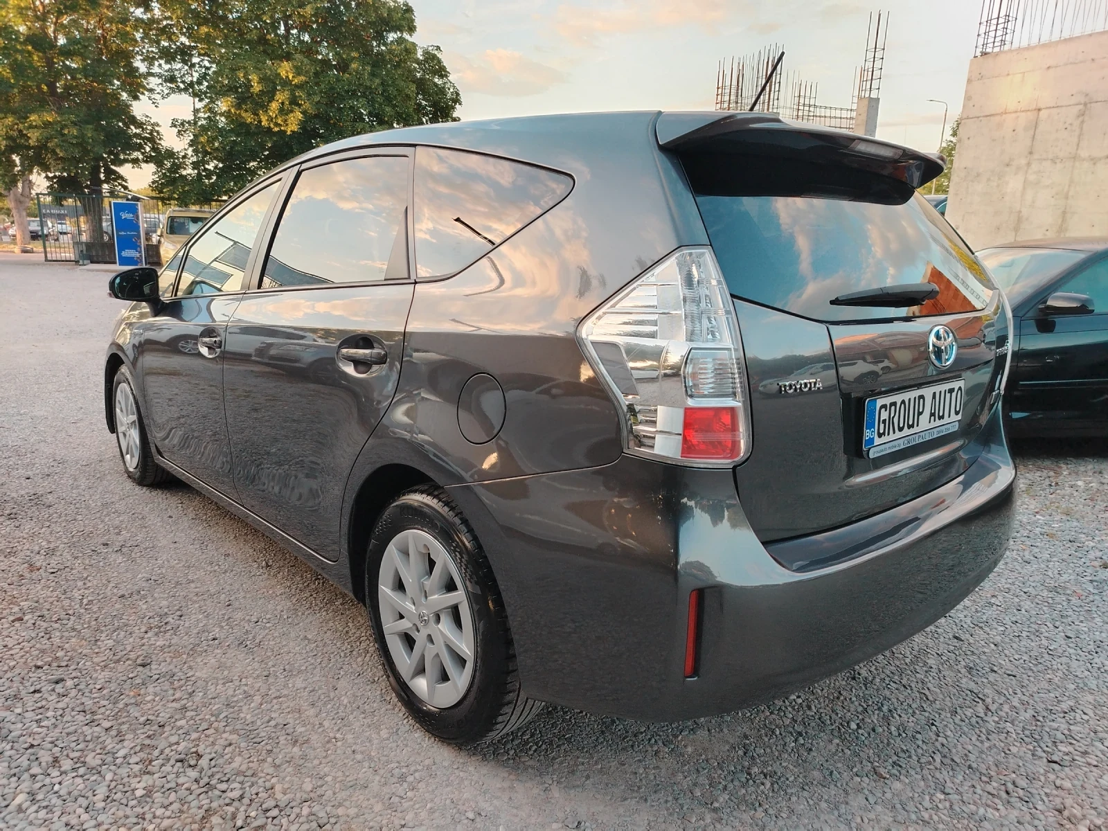 Toyota Prius 1.8 HYBRID/КЛИМАТРОНИК/ПАНОРАМА/КАМЕРА/7-МЕСТЕН!!! - изображение 5