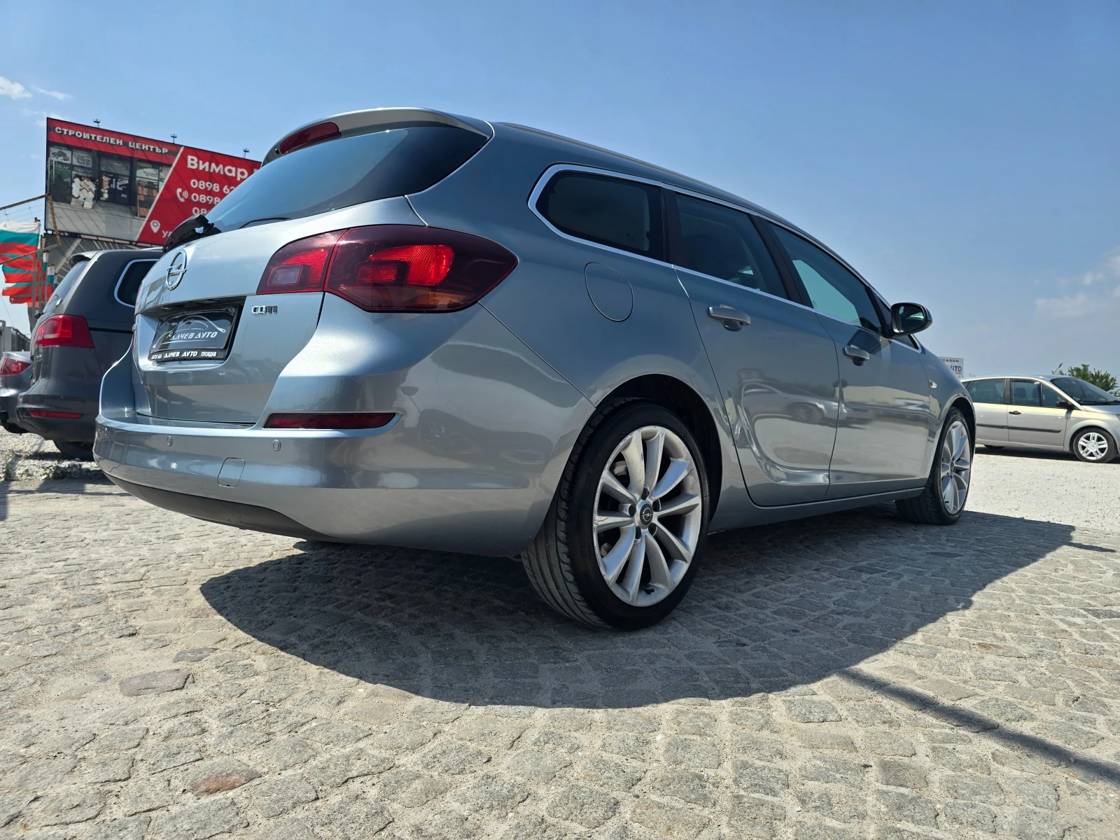 Opel Astra 1, 7-125к.с.COSMO, NAVI - изображение 6