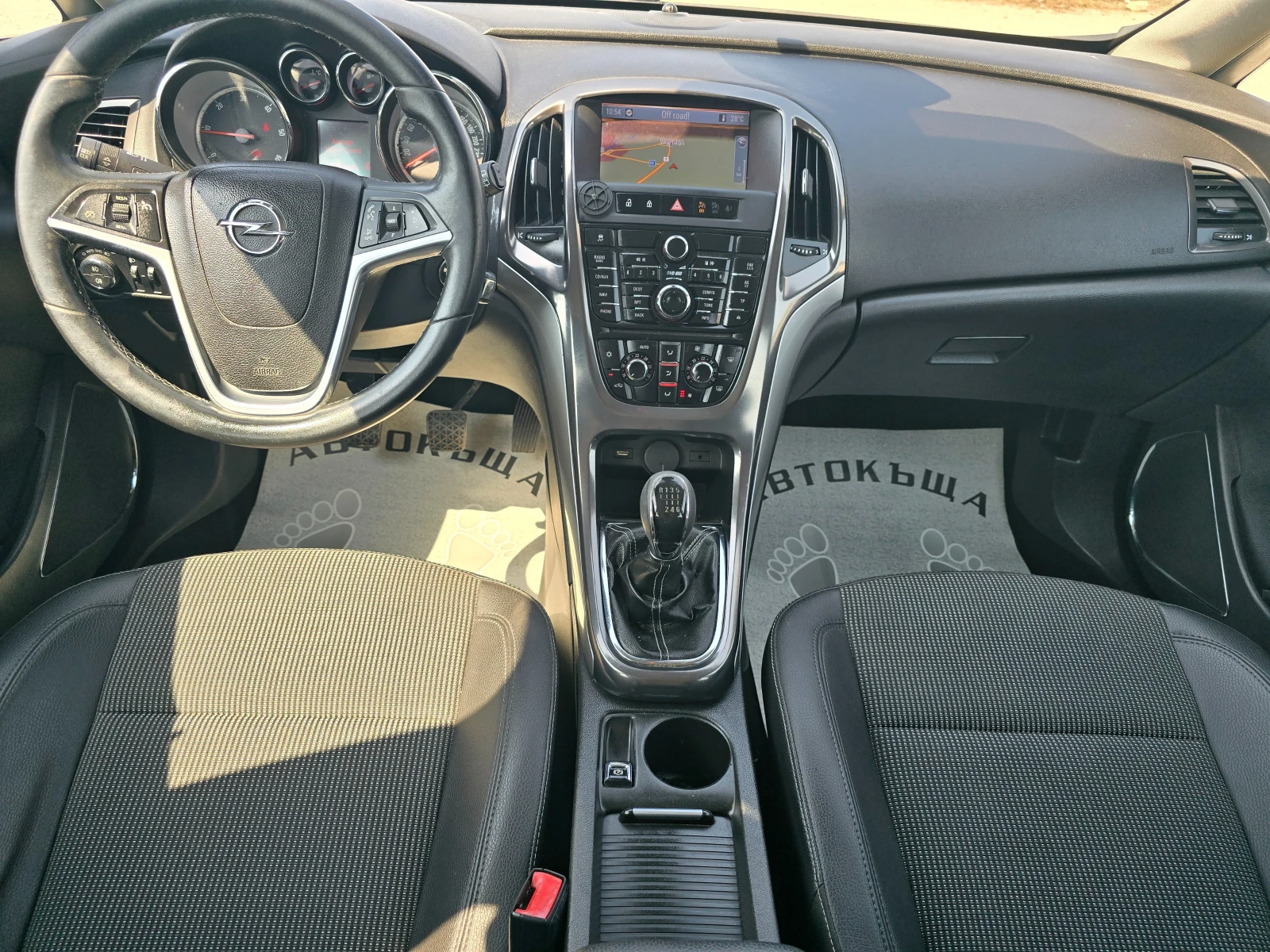Opel Astra 1, 7-125к.с.COSMO, NAVI - изображение 10