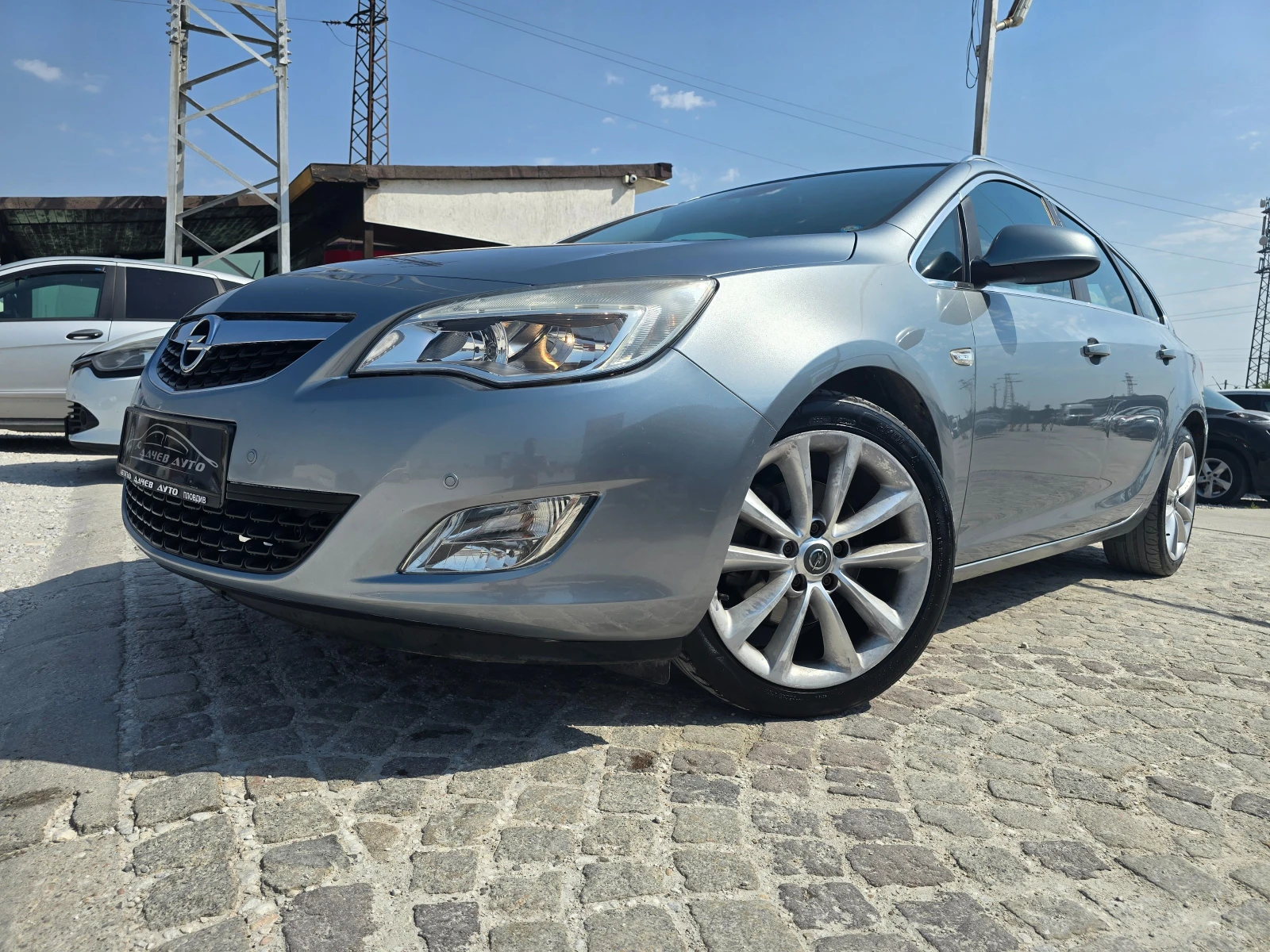 Opel Astra 1, 7-125к.с.COSMO, NAVI | Mobile.bg — изображение 1