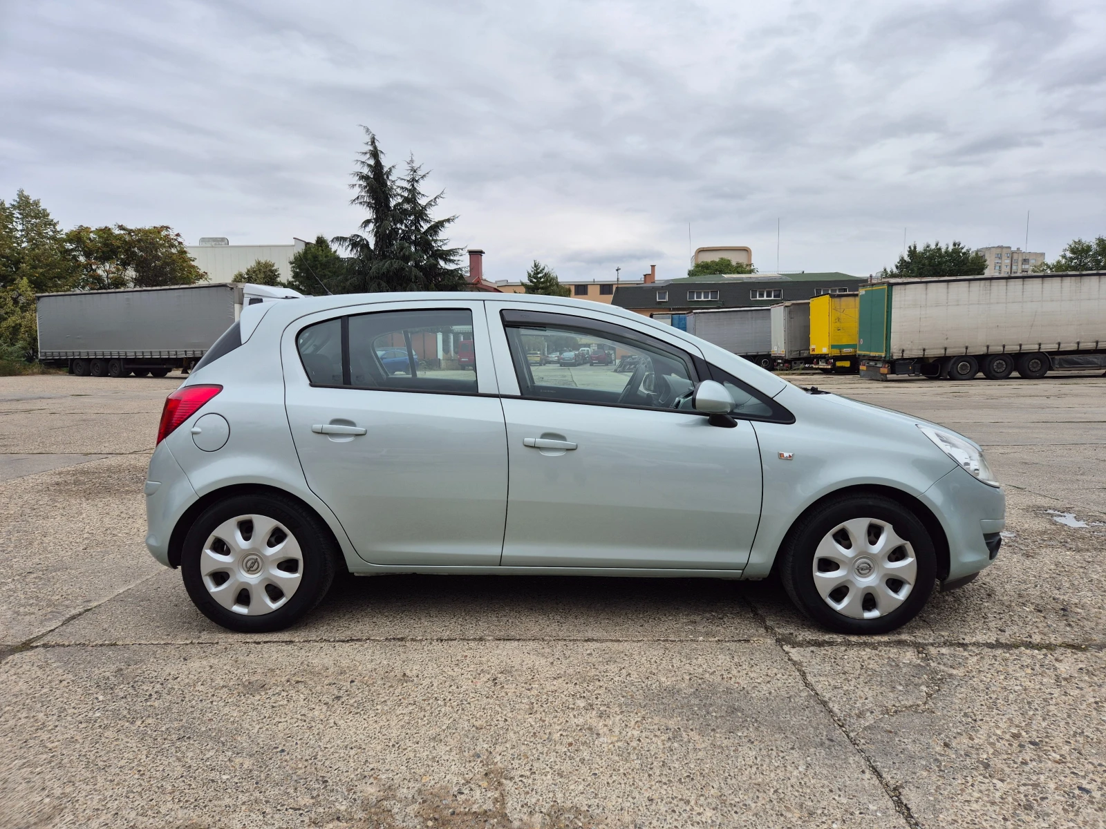Opel Corsa 1.2i-ГАЗ-Италия - изображение 4