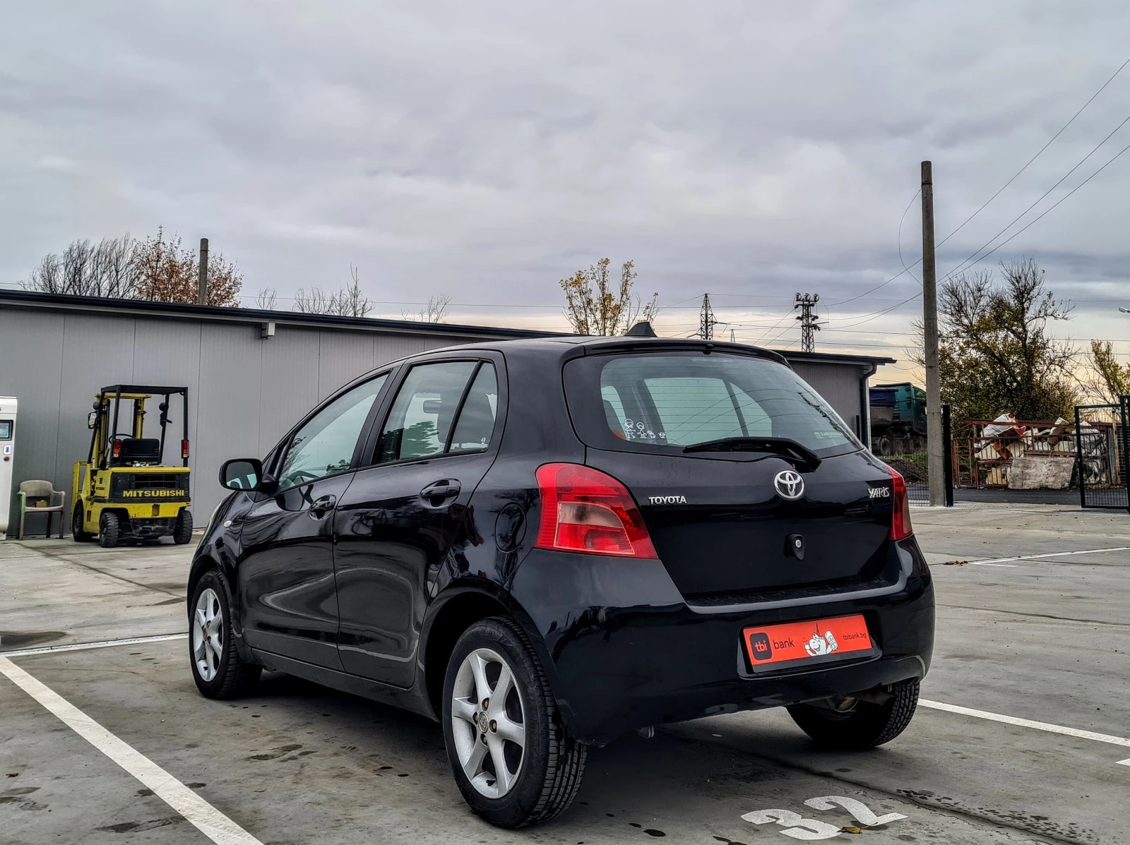 Toyota Yaris 1.0 68 к.с. * КЛИМАТИК* ЕВРО 4 - изображение 9