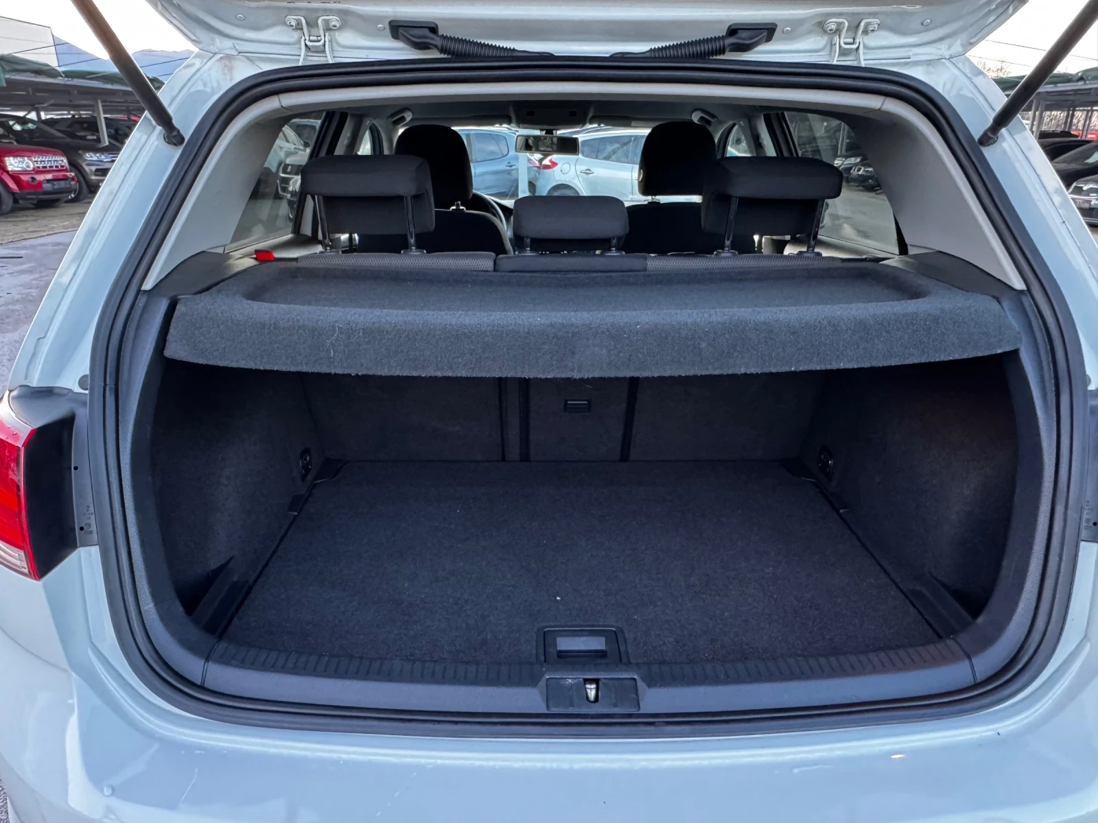 VW Golf 1.6TDI ИТАЛИЯ - изображение 10