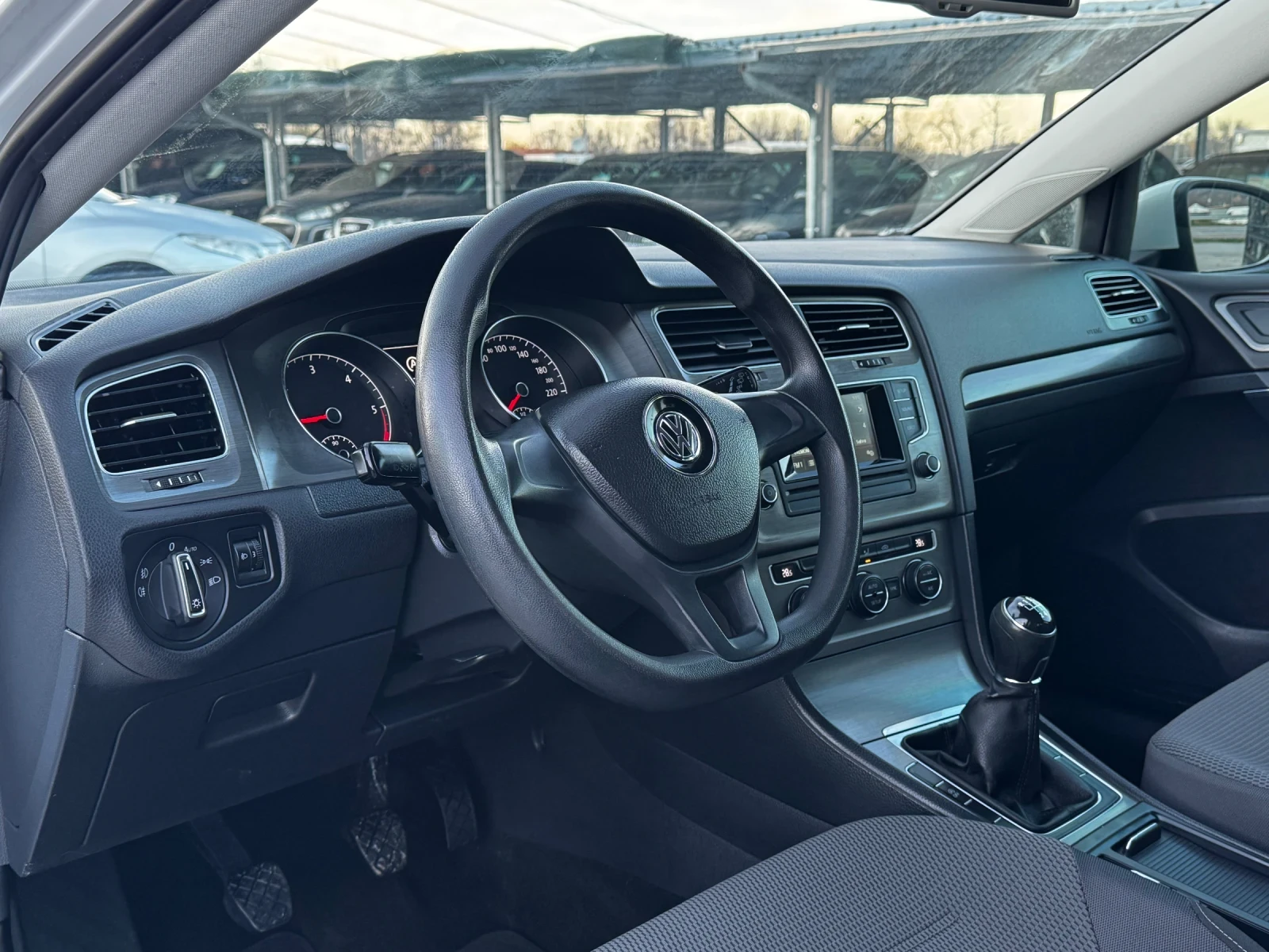 VW Golf 1.6TDI ИТАЛИЯ - изображение 7