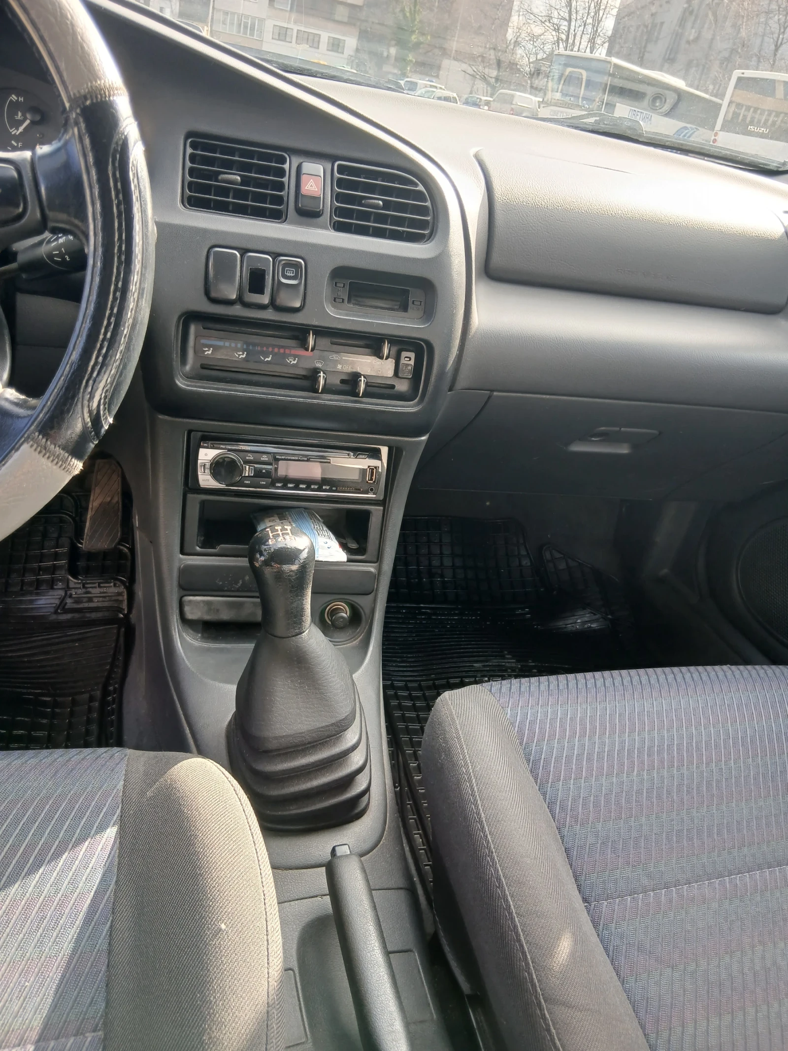 Mazda 323 1.5 | Mobile.bg � ����������� 6