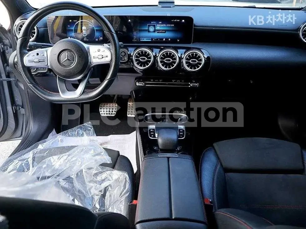 Mercedes-Benz A 250 2020* AMG PK* DISTRONIK* DIGITAL* KEYLESS* КРАЙНА , снимка 5 - Автомобили и джипове - 53916584