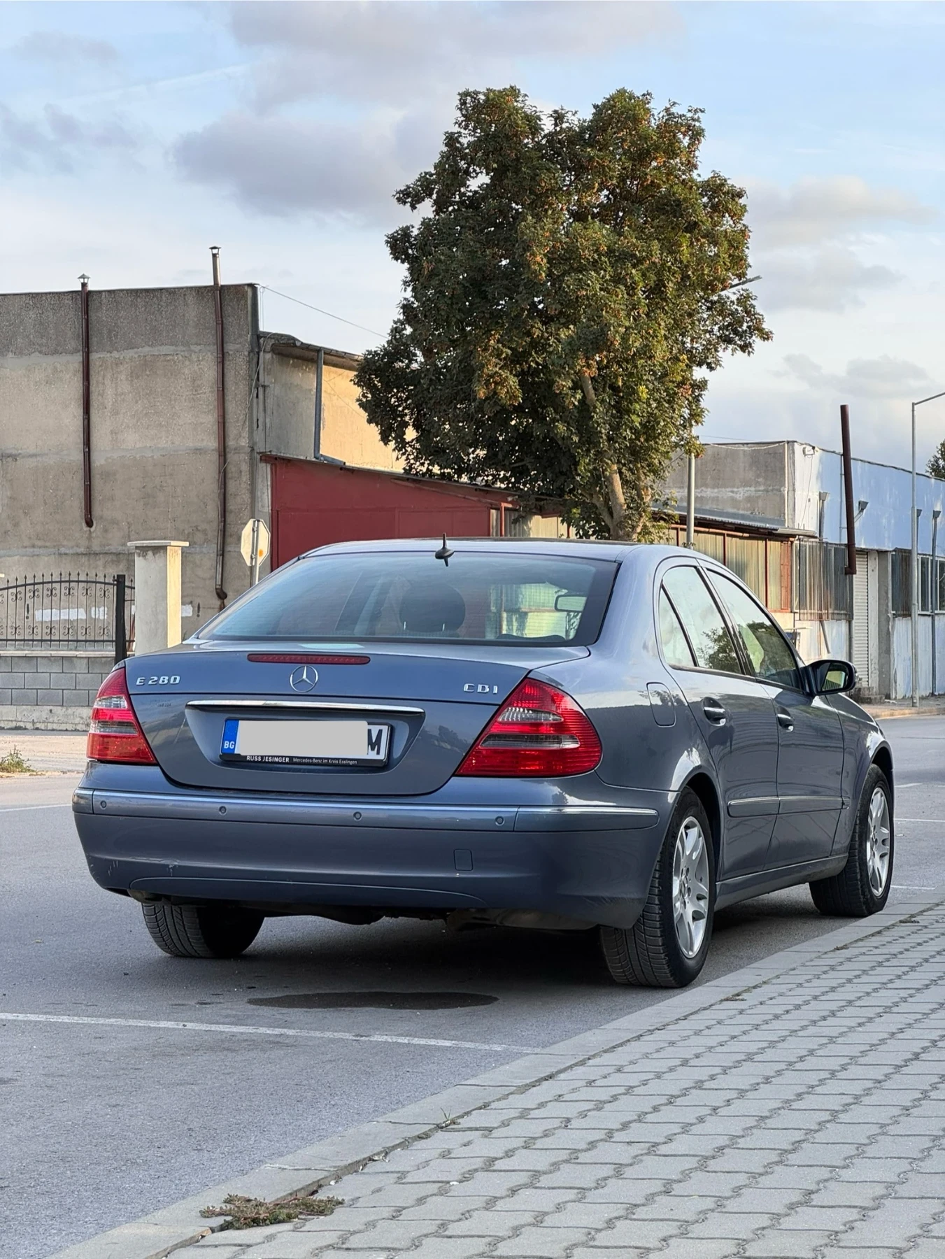 Mercedes-Benz E 280 3.2 cdi, снимка 4 - Автомобили и джипове - 53921671