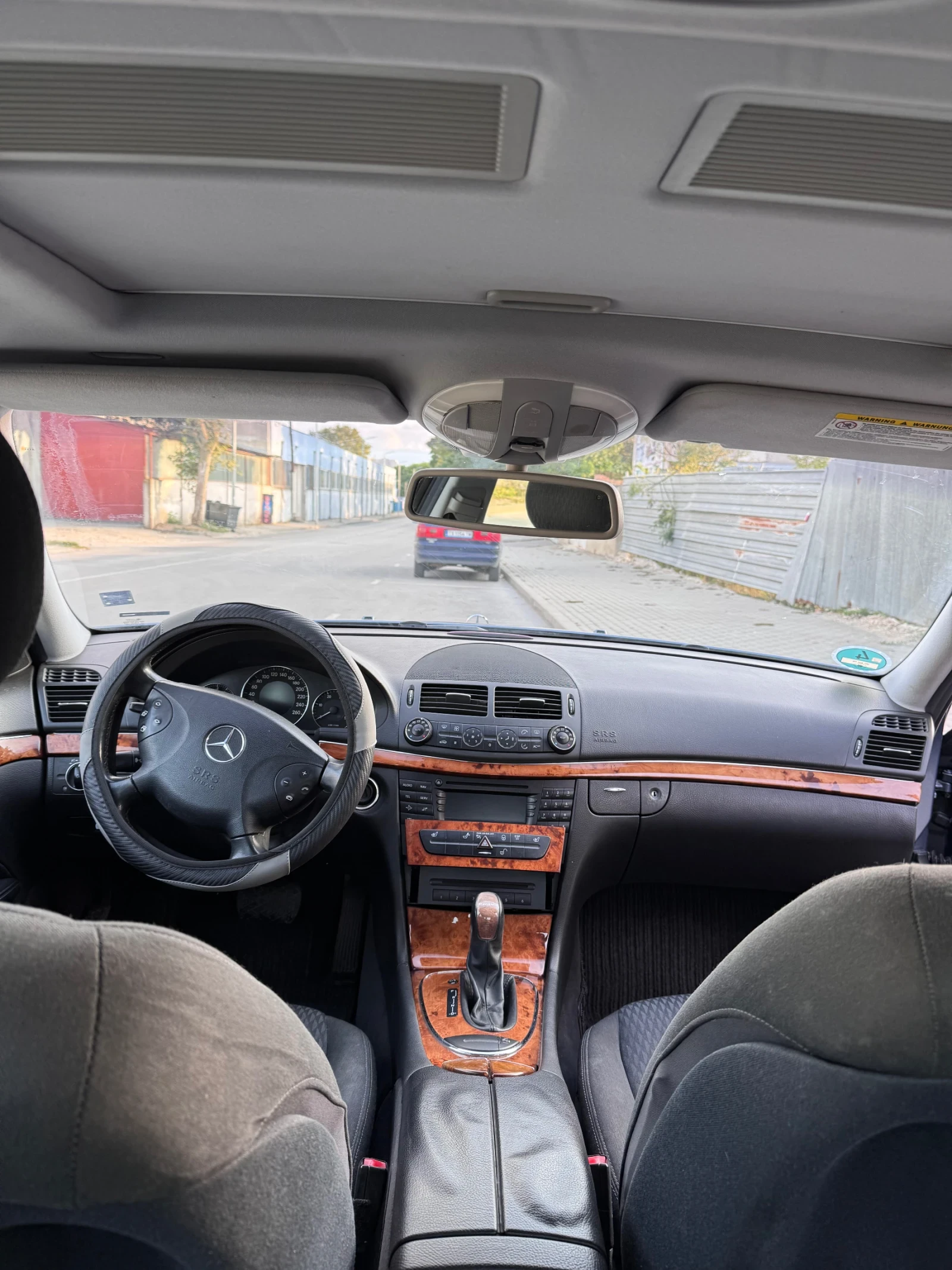 Mercedes-Benz E 280 3.2 cdi, снимка 13 - Автомобили и джипове - 53921671