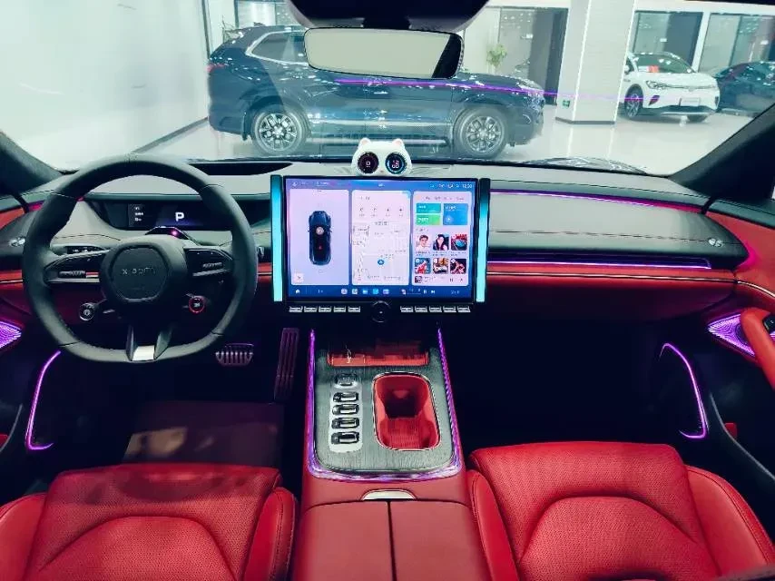 Xiaomi SU7, снимка 4 - Автомобили и джипове - 54081810