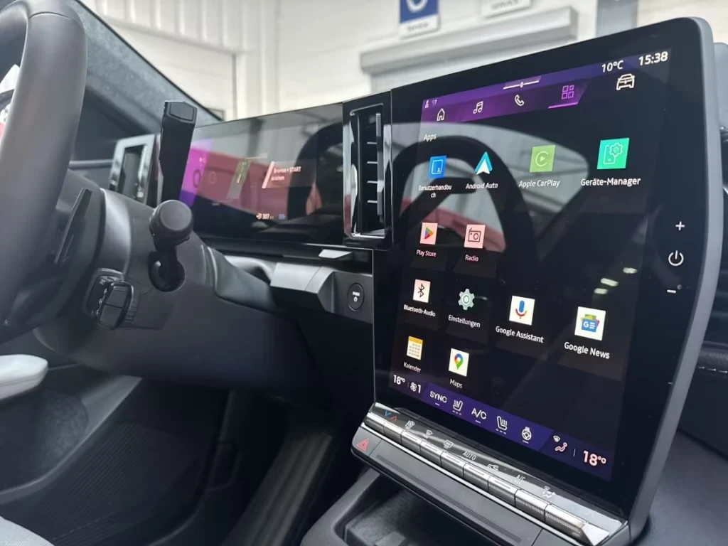 Renault Scenic E-Tech 87kWh Iconic - Full Options, снимка 15 - Автомобили и джипове - 54795833