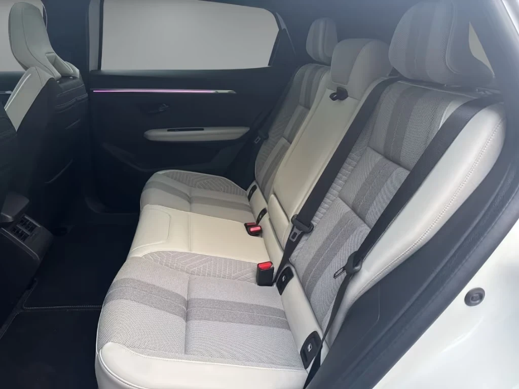 Renault Scenic E-Tech 87kWh Iconic - Full Options, снимка 8 - Автомобили и джипове - 54795833