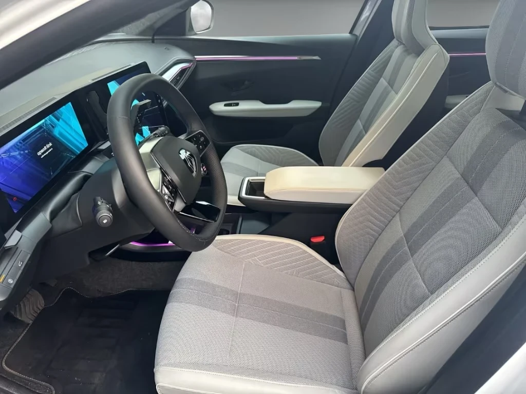 Renault Scenic E-Tech 87kWh Iconic - Full Options, снимка 7 - Автомобили и джипове - 54795833