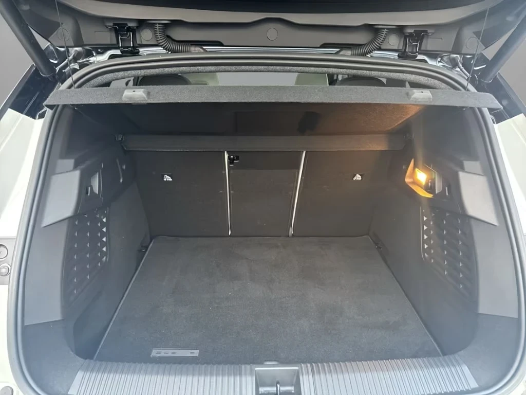 Renault Scenic E-Tech 87kWh Iconic - Full Options, снимка 16 - Автомобили и джипове - 54795833