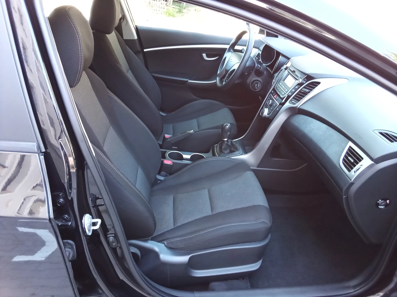 Hyundai I30 1.4CRDI-90kc., снимка 11 - Автомобили и джипове - 54978055