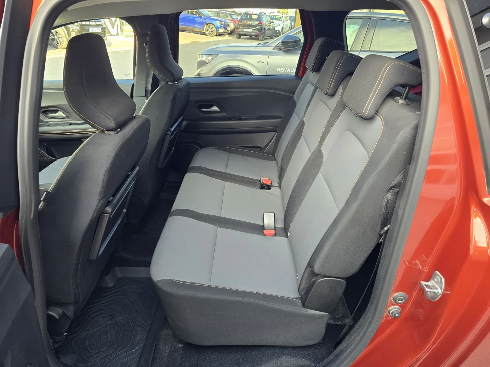Dacia Jogger 1.0 TCe 110, снимка 14 - Автомобили и джипове - 55077644