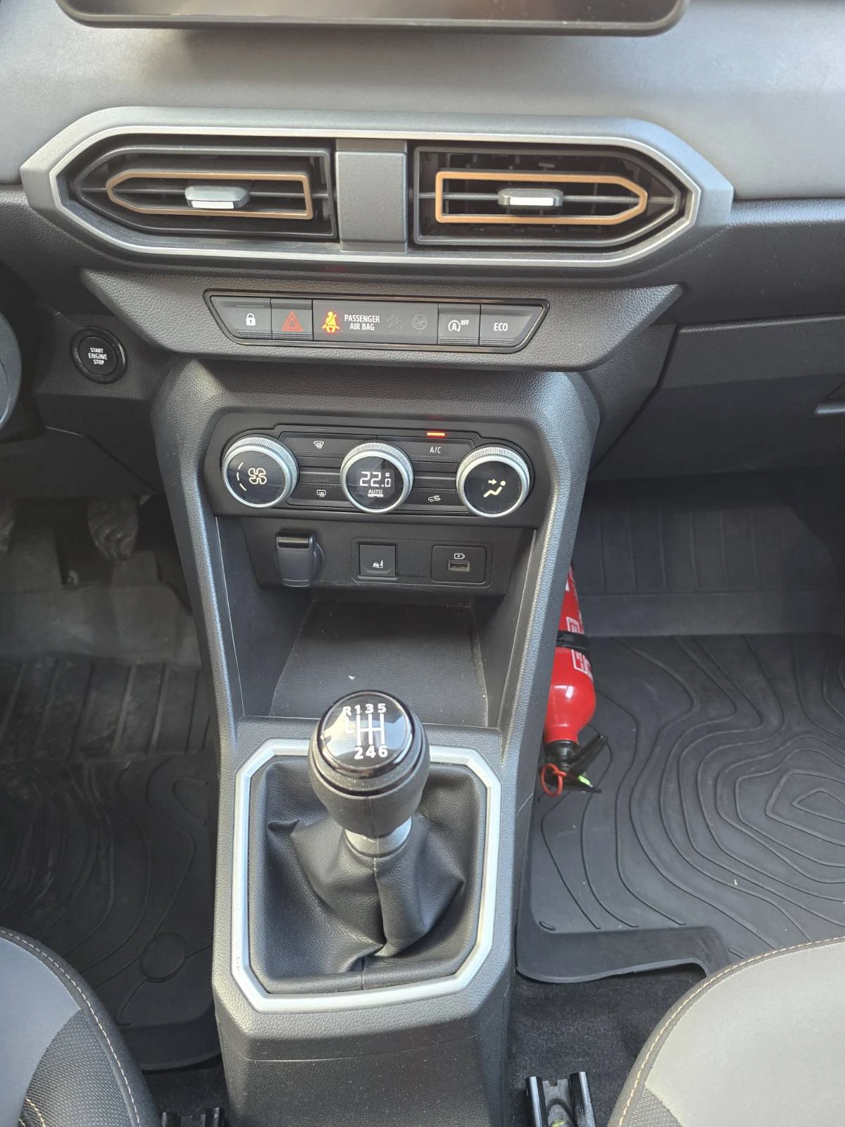 Dacia Jogger 1.0 TCe 110, снимка 9 - Автомобили и джипове - 55077644