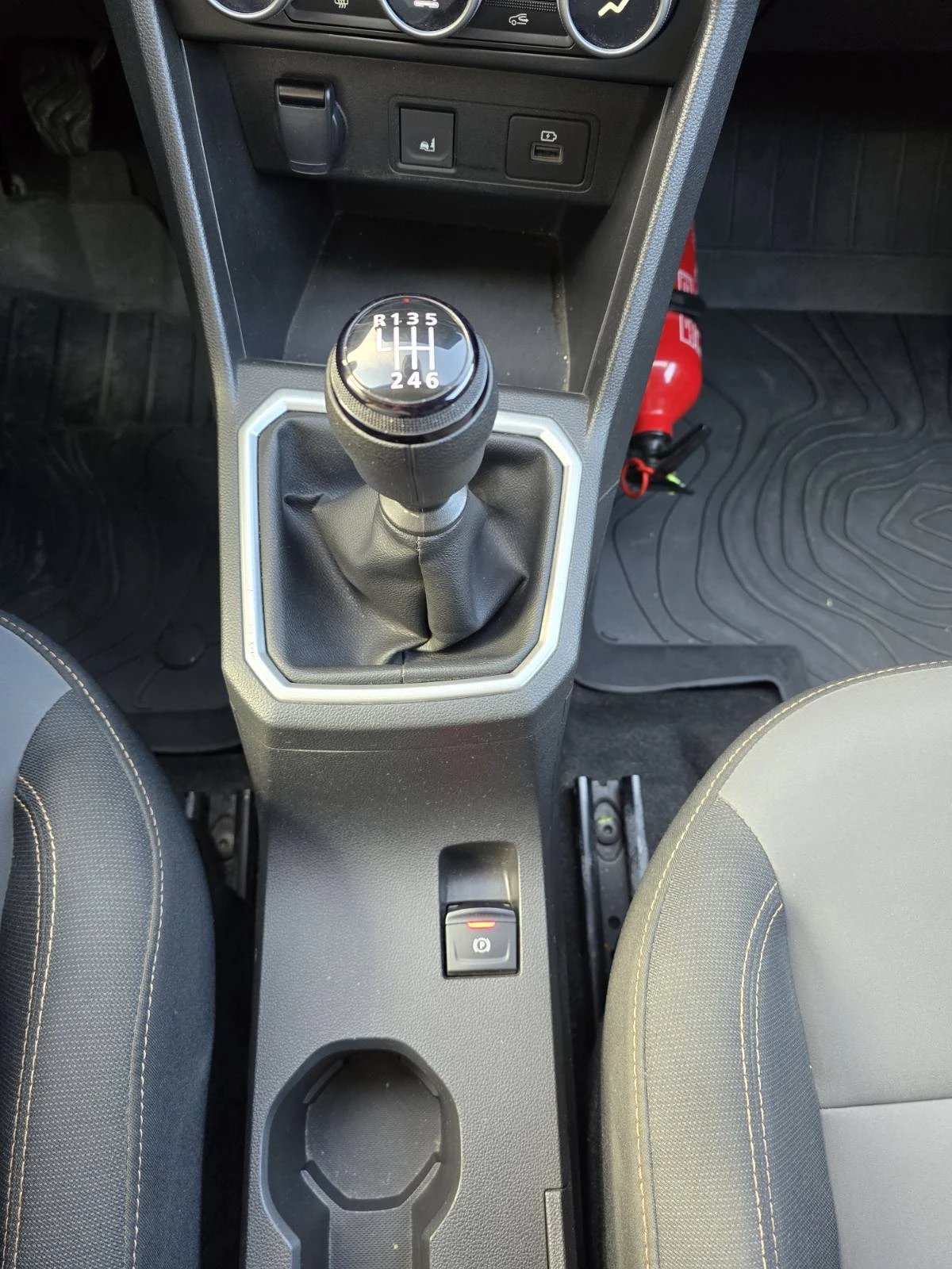 Dacia Jogger 1.0 TCe 110, снимка 10 - Автомобили и джипове - 55077644