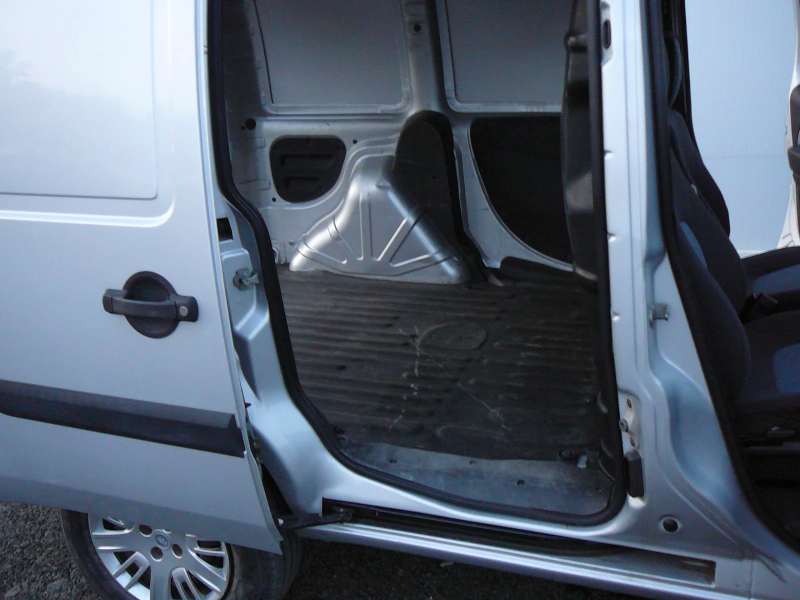 Fiat Doblo 1.9 JTD Клима, снимка 9 - Автомобили и джипове - 55871849