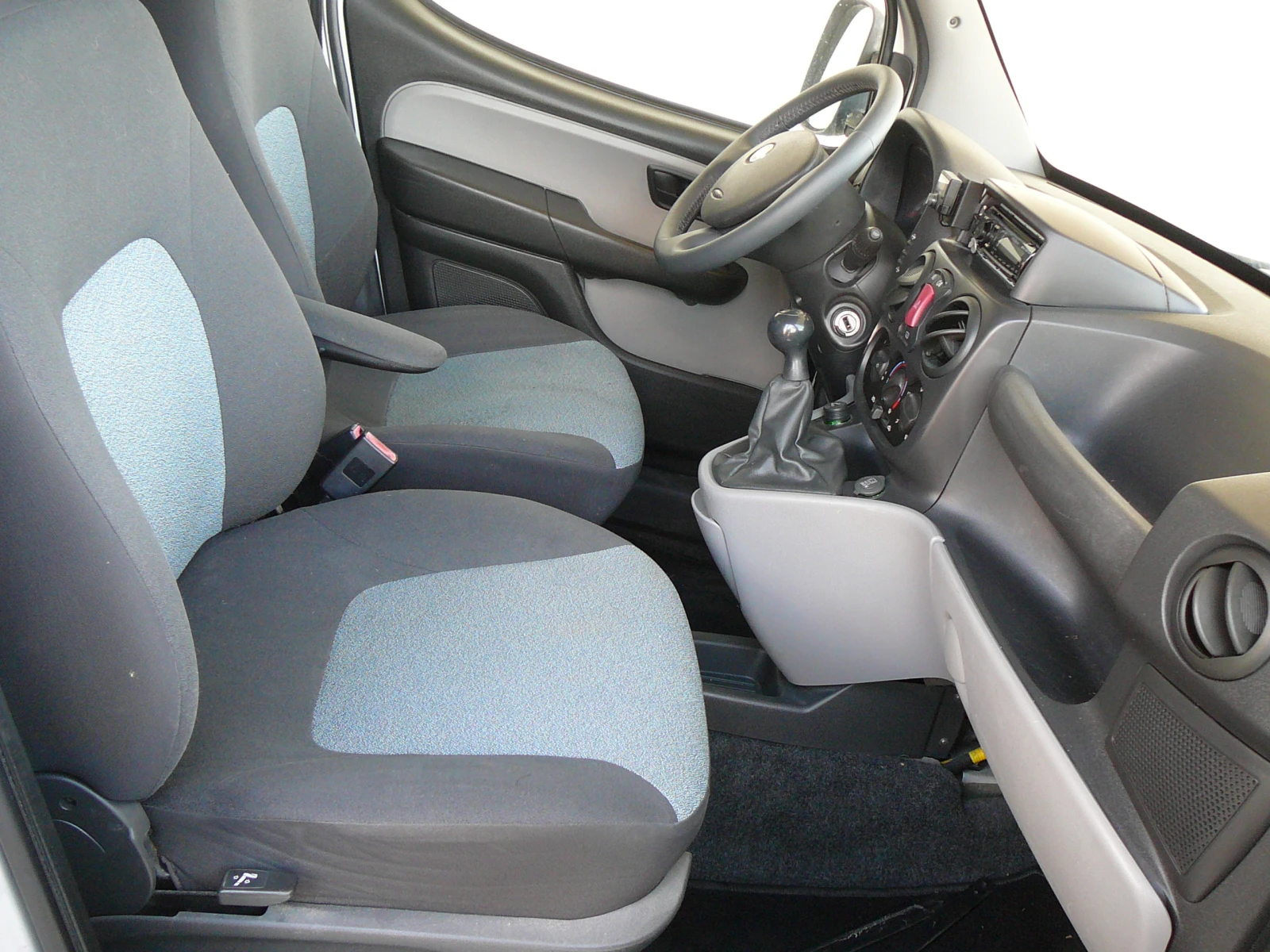 Fiat Doblo 1.9 JTD Клима, снимка 12 - Автомобили и джипове - 55871849
