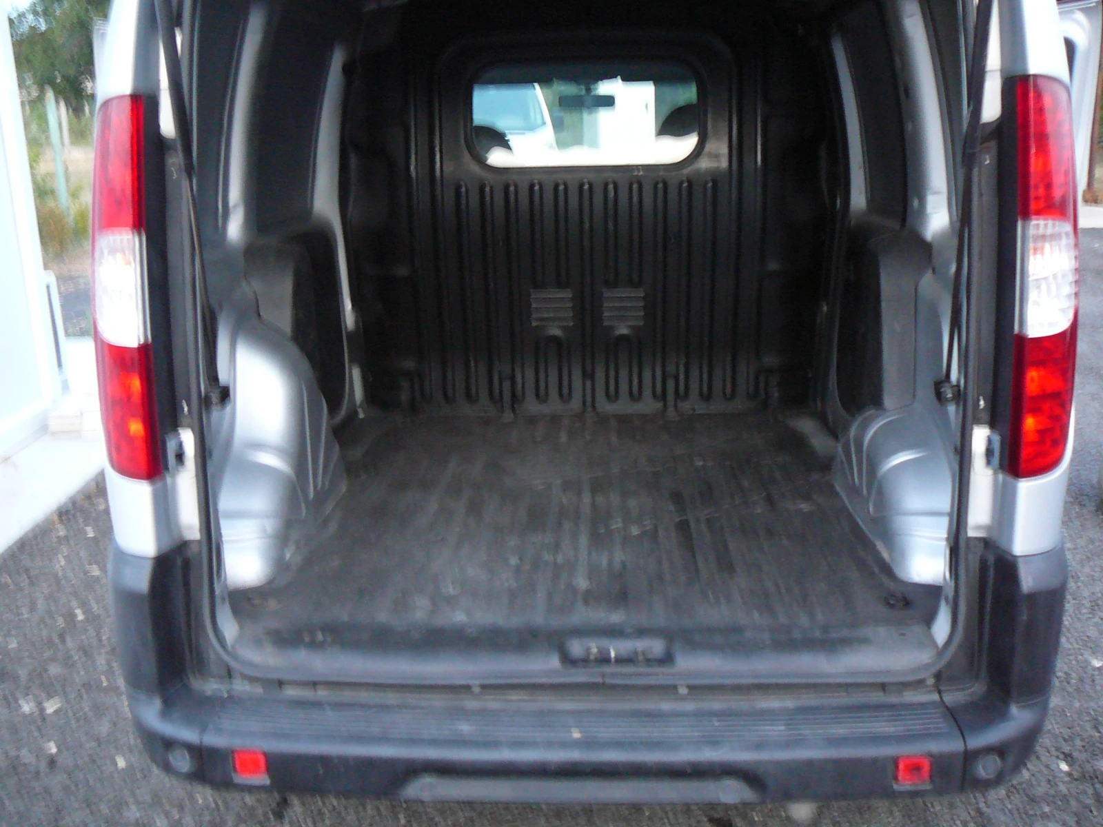 Fiat Doblo 1.9 JTD Клима, снимка 8 - Автомобили и джипове - 55871849