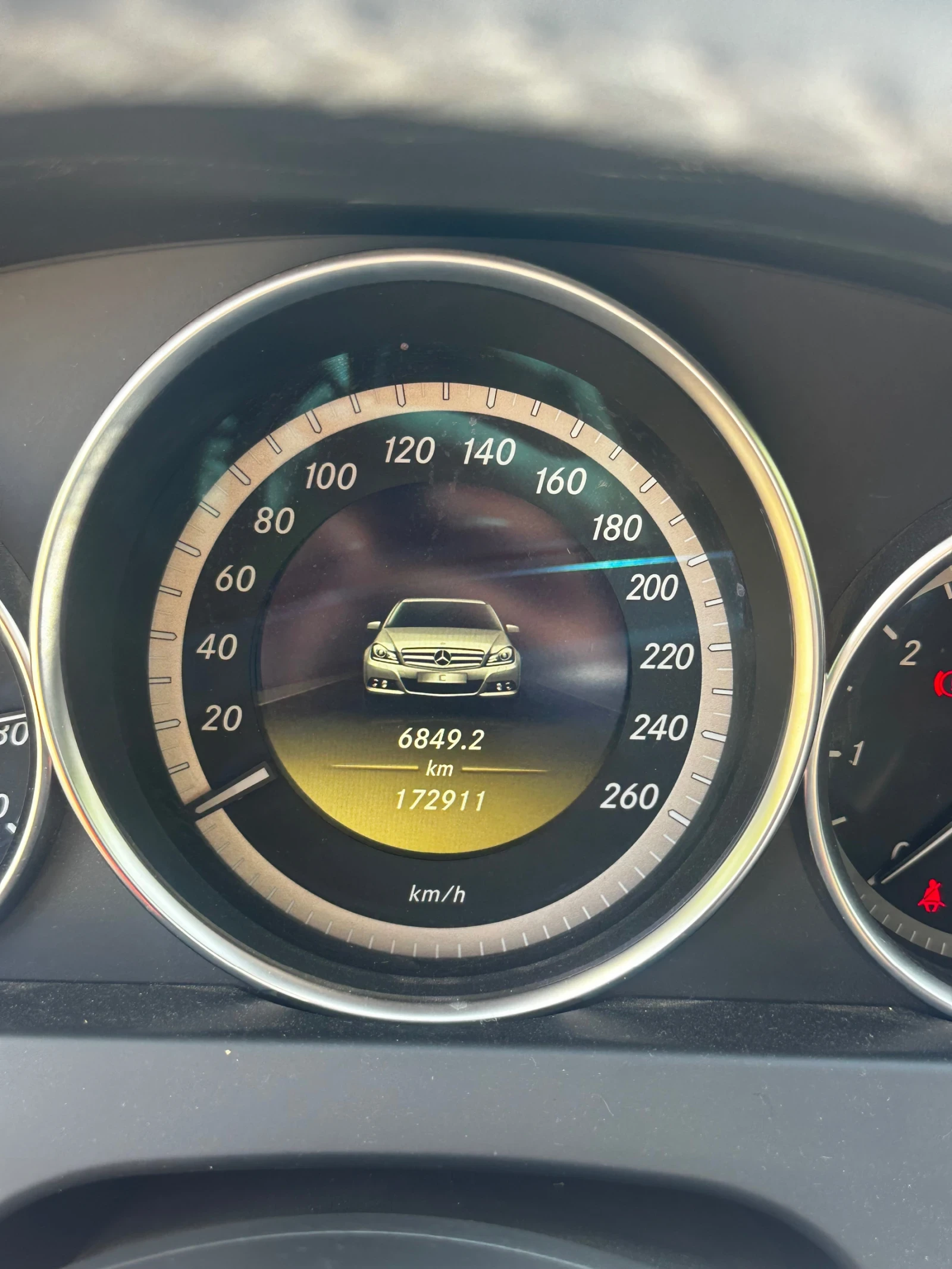 Mercedes-Benz C 220 BlueEFFICIENCY Avantgarde, снимка 7 - Автомобили и джипове - 55922716