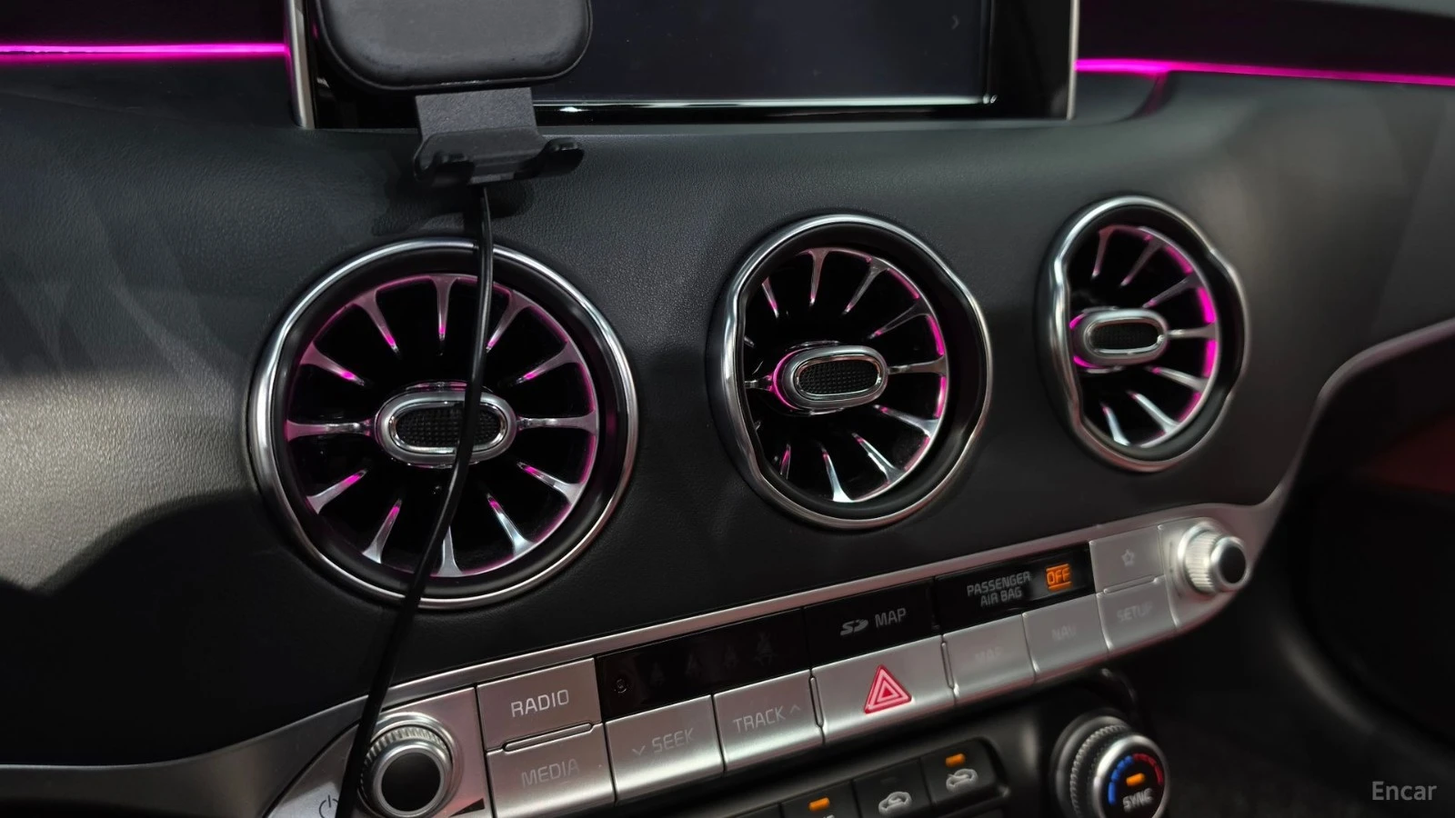 Kia Stinger 3.3 - TURBO GT - LEXICON - HUD -DISTRONIC - ОБДУХ , снимка 15 - Автомобили и джипове - 56113693