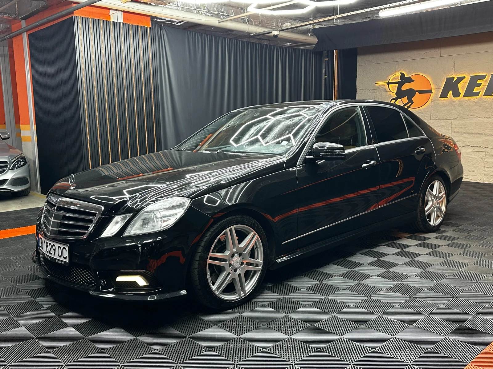 Mercedes-Benz E 500 388КС 4matic/ГАРАНЦИЯ/БАРТЕР/ЛИЗИНГ/КОМЕНТАР, снимка 3 - Автомобили и джипове - 56148853