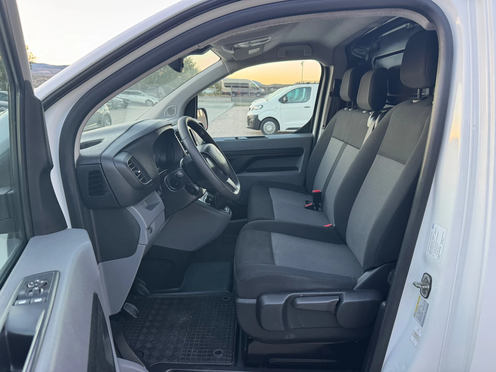 Citroen Jumpy 1.6HDI ХЛАДИЛЕН КАМЕРА, снимка 10 - Автомобили и джипове - 56436913
