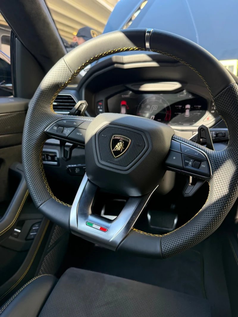 Lamborghini Urus, снимка 14 - Автомобили и джипове - 48521338