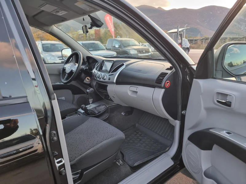 Mitsubishi L200 2.5DI-D, снимка 15 - Автомобили и джипове - 52232991