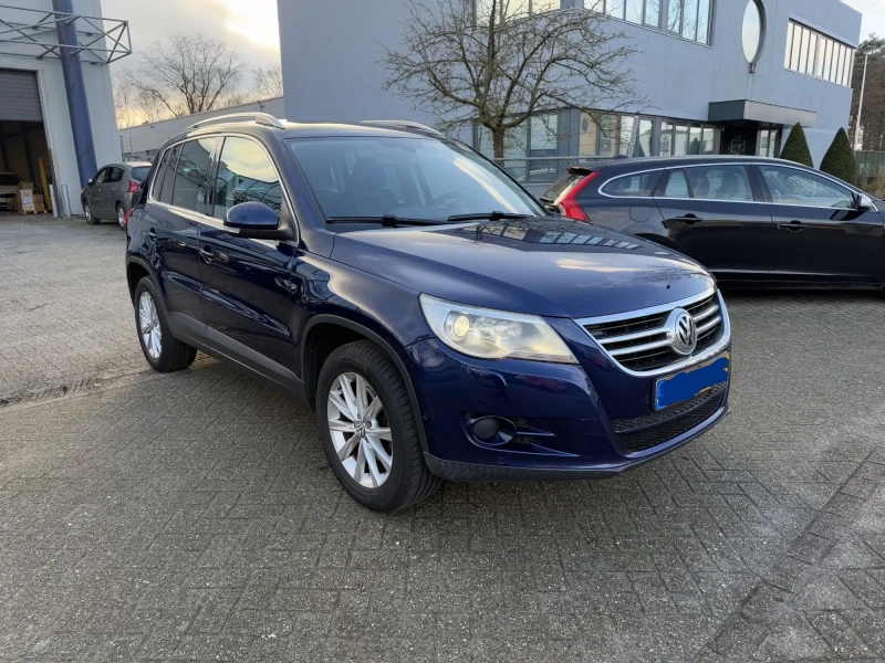 VW Tiguan 2.0, снимка 2 - Автомобили и джипове - 52874901