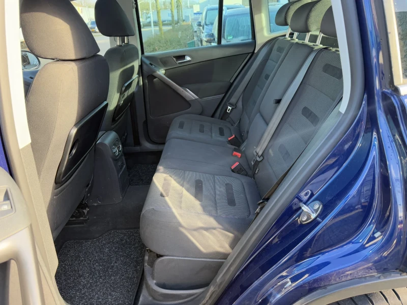 VW Tiguan 2.0, снимка 7 - Автомобили и джипове - 52874901