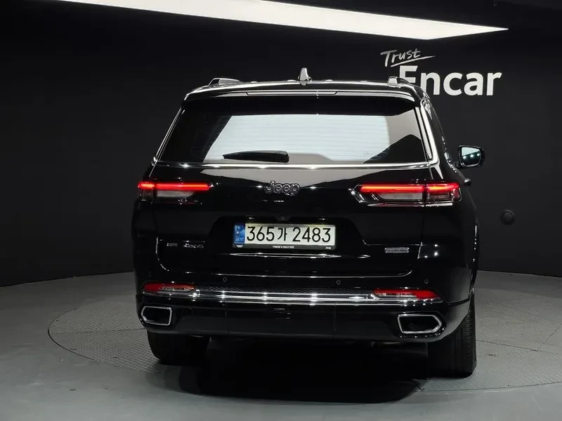 Jeep Cherokee 3.6 OVERLAND, снимка 4 - Автомобили и джипове - 54930447