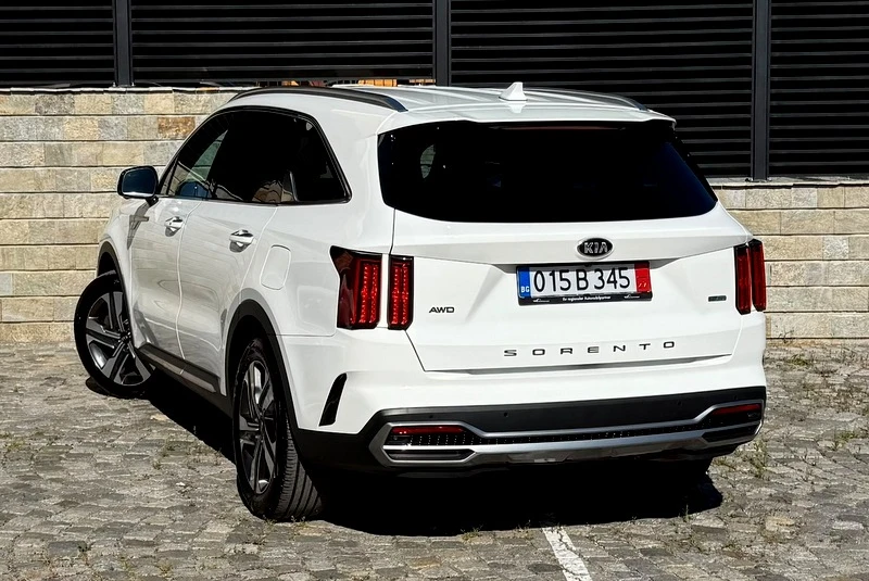 Kia Sorento 1.6 T-GDI Platinum 4x4 - Европейски автомобил, снимка 4 - Автомобили и джипове - 55721231