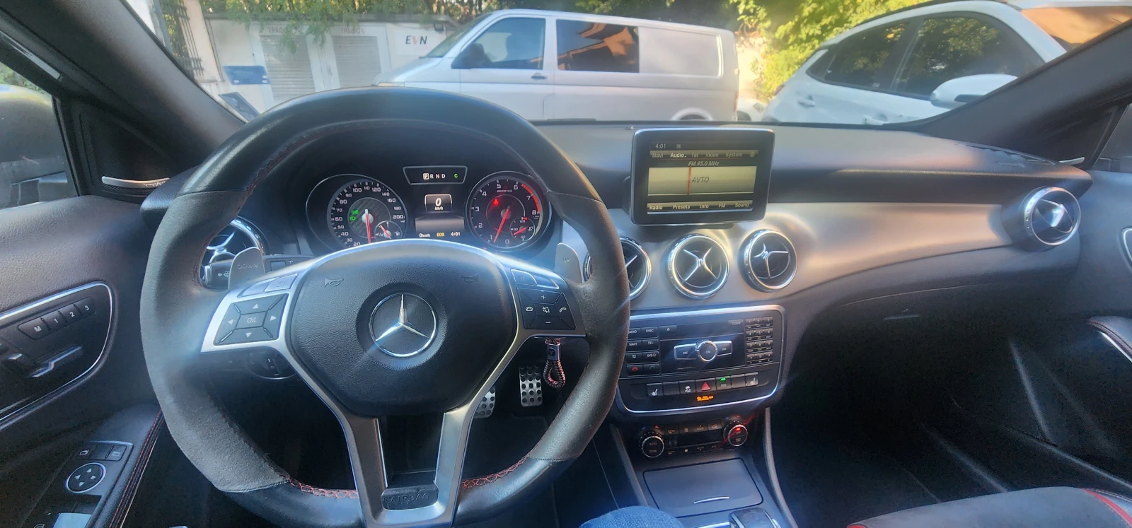 Mercedes-Benz GLA 45 AMG AERO PKG - изображение 10