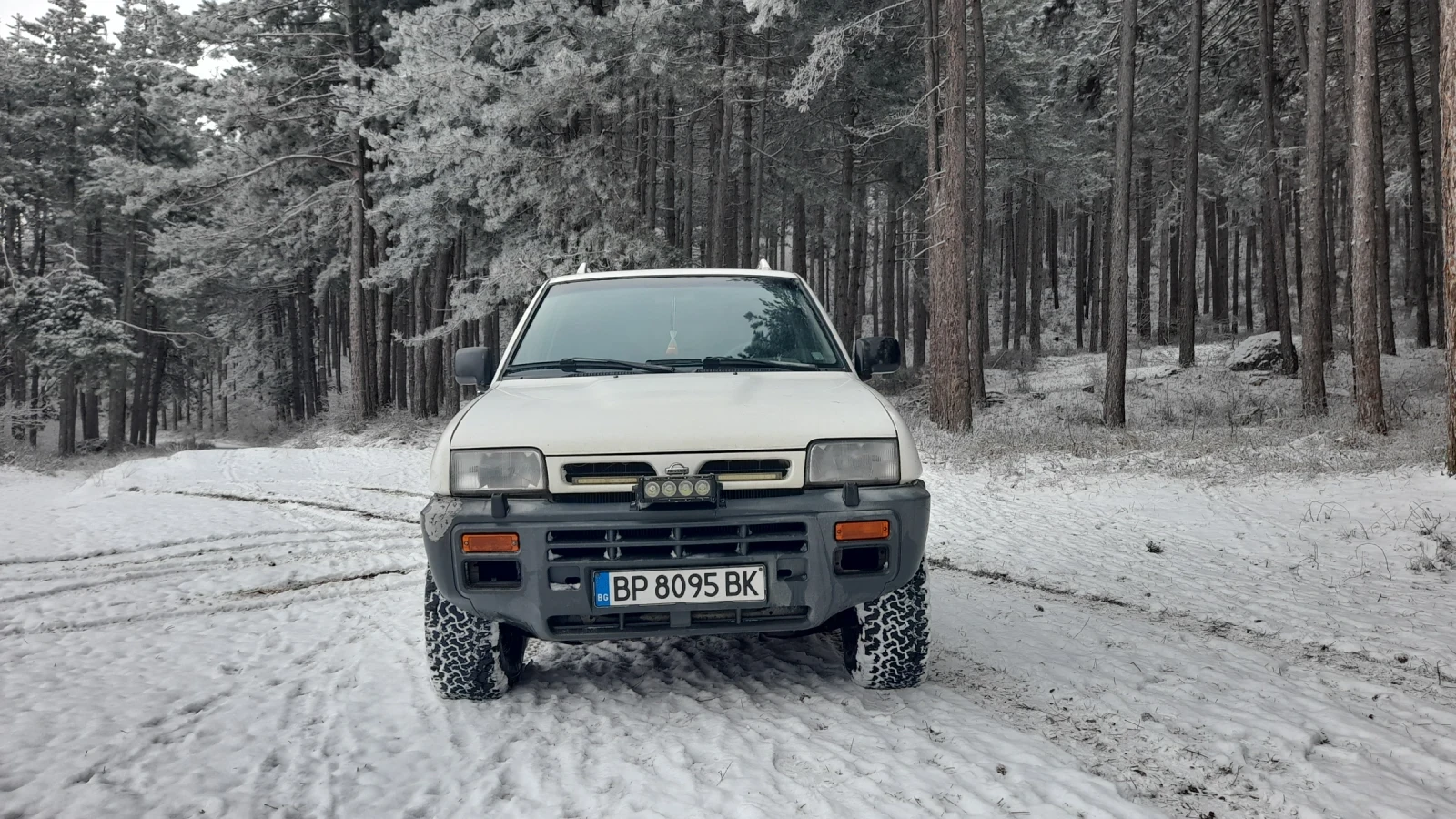 Nissan Terrano 2.4i - изображение 4